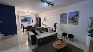 Imagem Apartamento com sofisticação e vista permanente para o oceano no litoral catarinense.