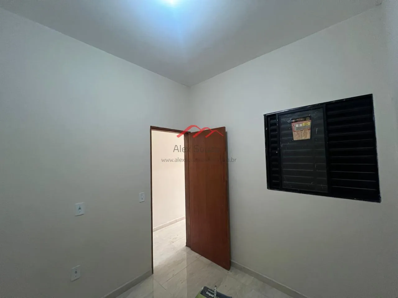 Imagem Casa para Venda em Hortolândia, Jardim Carmen Cristina, 3 dormitórios, 1 suíte, 2 banheiros, 2 vagas