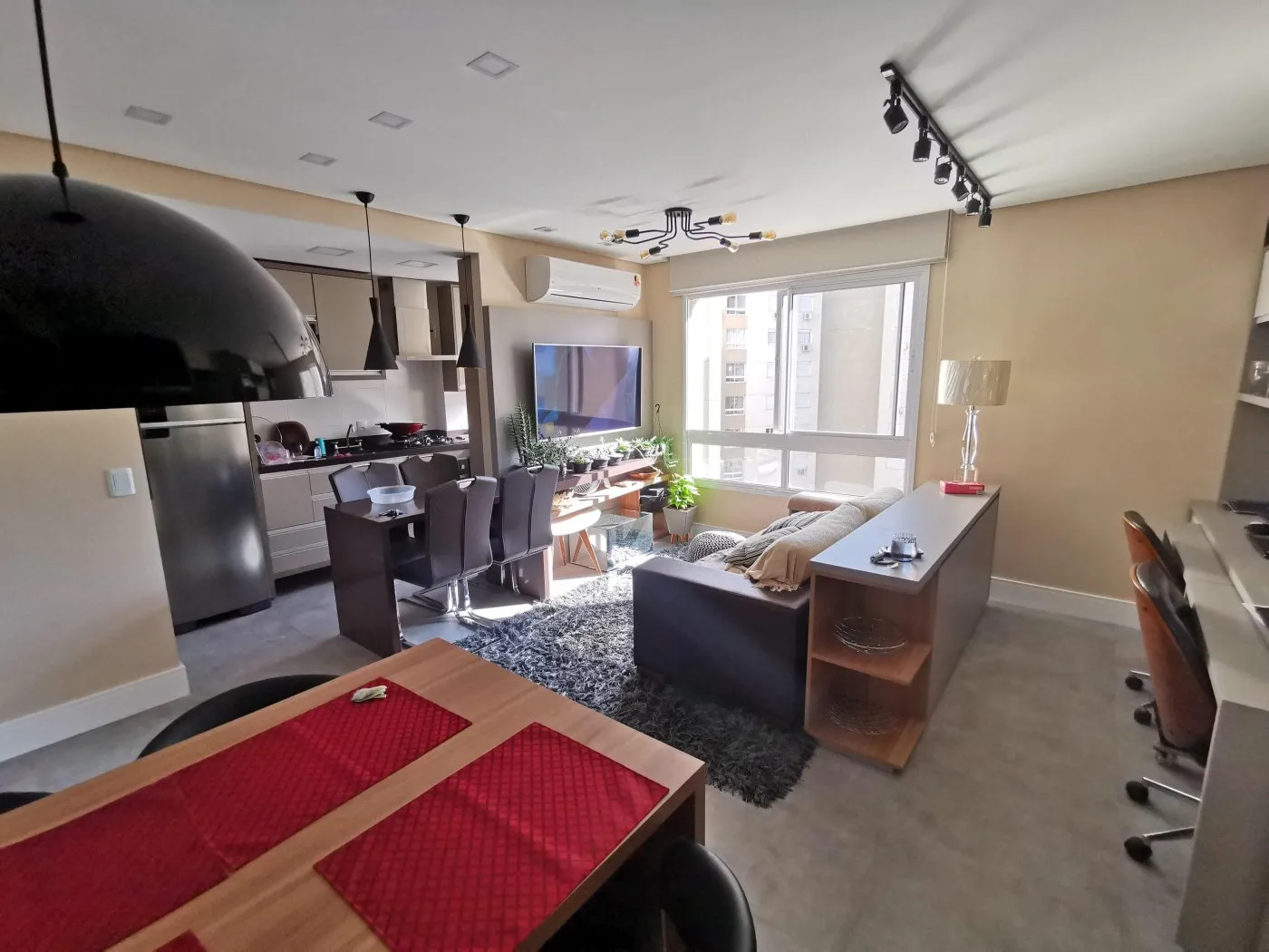 Imagem A Mais Assertiva Inteligência Imobiliária vende;  Belíssimo apartamento mobiliado  02 dormitó...