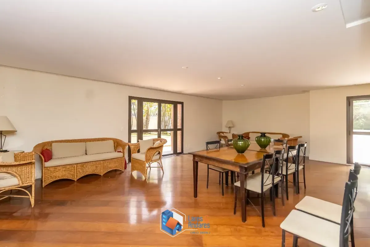 Imagem APTO COM 213m² | 3 SUÍTES | SALA 3 AMBIENTES | 20º ANDAR | VISTA PERMANENTE | 4 VGS | EXCELENTE LOCALIZAÇÃO- VILA SUZANA - SP