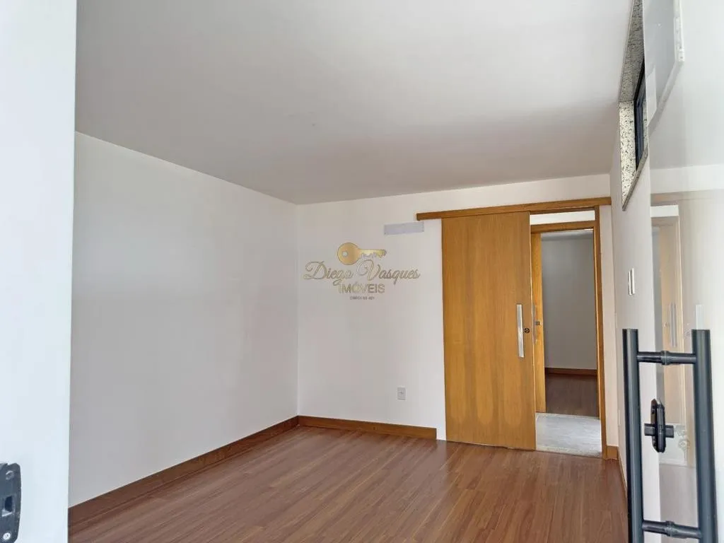 Imagem Casa em Condomínio para Venda em Teresópolis / RJ no bairro Tijuca