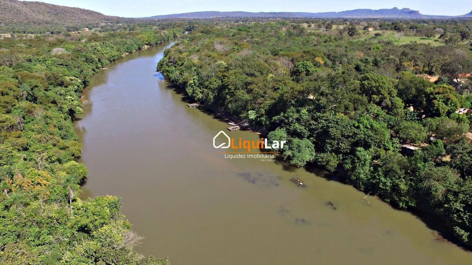 Imagem Chácara à Venda em Piraputanga com Fundo para o Rio Aquidauana, 6,5 Hectares e Casa Sede Completa