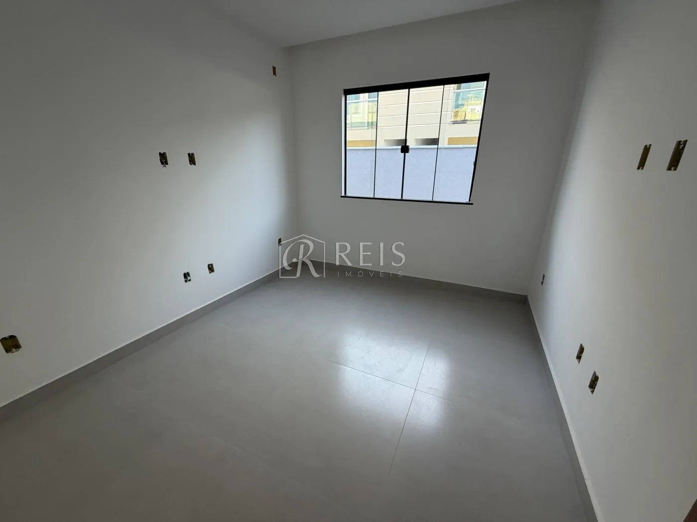 Imagem Casa para Venda em Rio das Ostras, Enseada das Gaivotas, 3 dormitórios, 1 suíte, 2 banheiros, 1 vaga