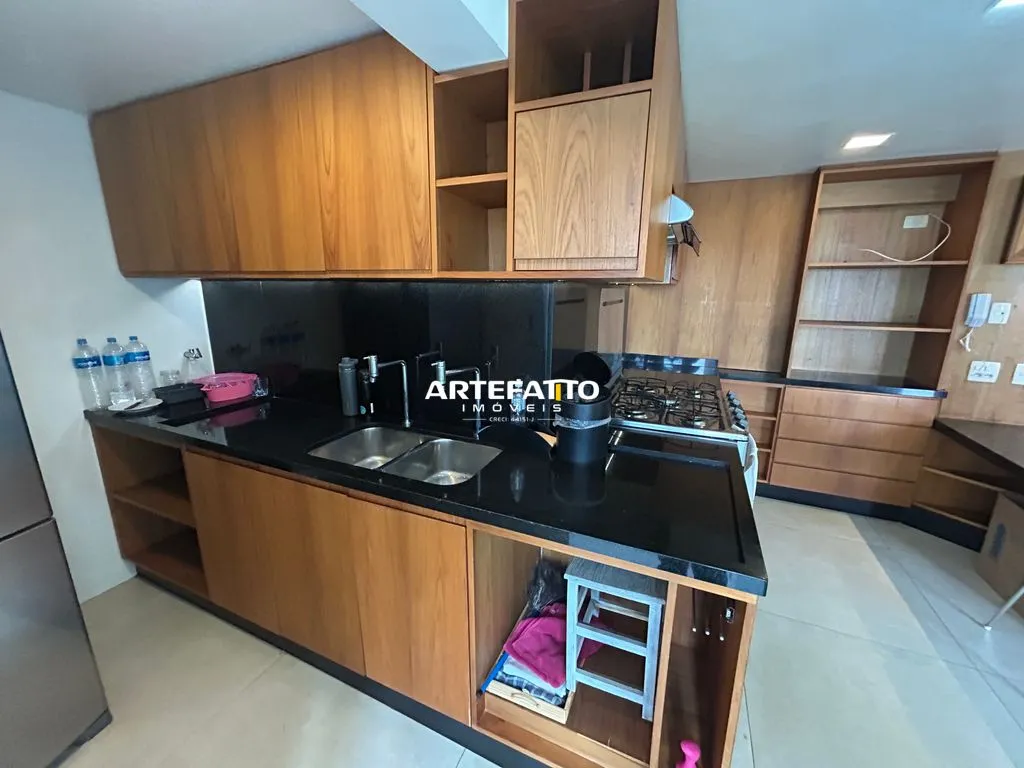 Imagem Este apartamento reformado está localizado em uma das regiões mais práticas