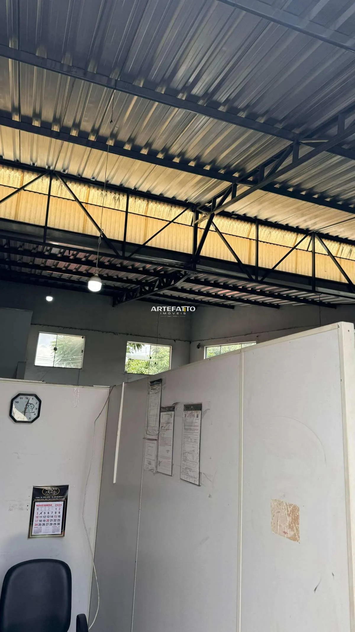 Imagem Barracão à venda em Franca, Parque Santa Hilda, 121m2