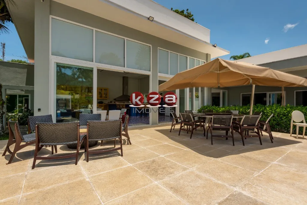 Imagem Maravilhosa Casa de luxo, frente para o mar, com 7 suítes em condomínio, Praia do Tenório/Vermelha em Ubatuba-SP - 930m² de área!