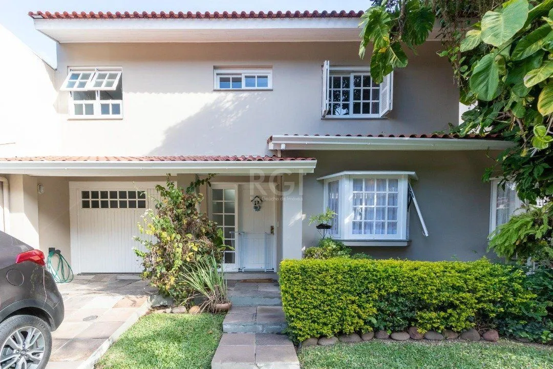 Imagem Casa Condominio para Venda - 300m², 4 dormitórios, sendo 2 suites, 2 vagas - Ipanema