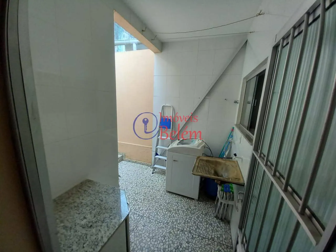 Imagem Casa 3/4 sendo 2 suítes em condomínio na Augusto Montenegro