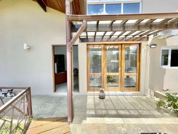 Imagem Cond Pq das Artes - 4d/2sts, casa de esquina, semi-térrea, gourmet, vista!