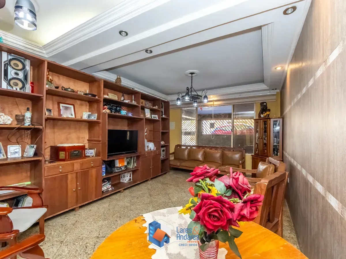 Imagem Sobrado para venda em Vila Gustavo com 3 quartos, sendo 3 suítes, 325m²