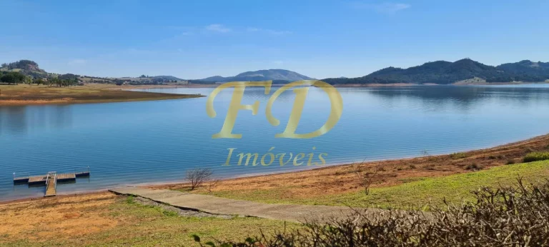 Imagem Chácara de Alto Padrão na Represa / Condomínio Fechado