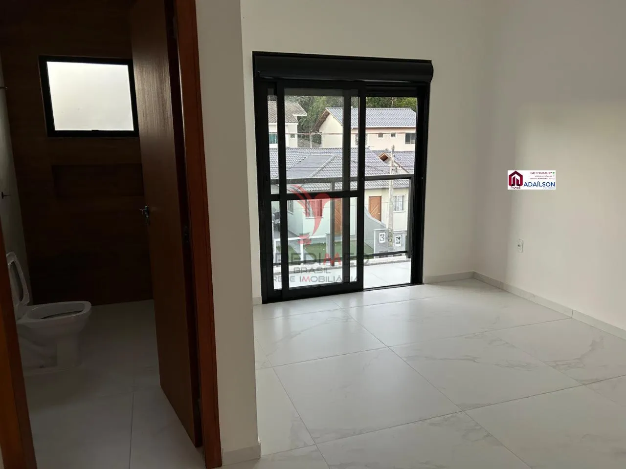 Imagem Lindos sobrados a venda com 3 dormitórios sendo 1suíte com sacada, em Palhoça SC