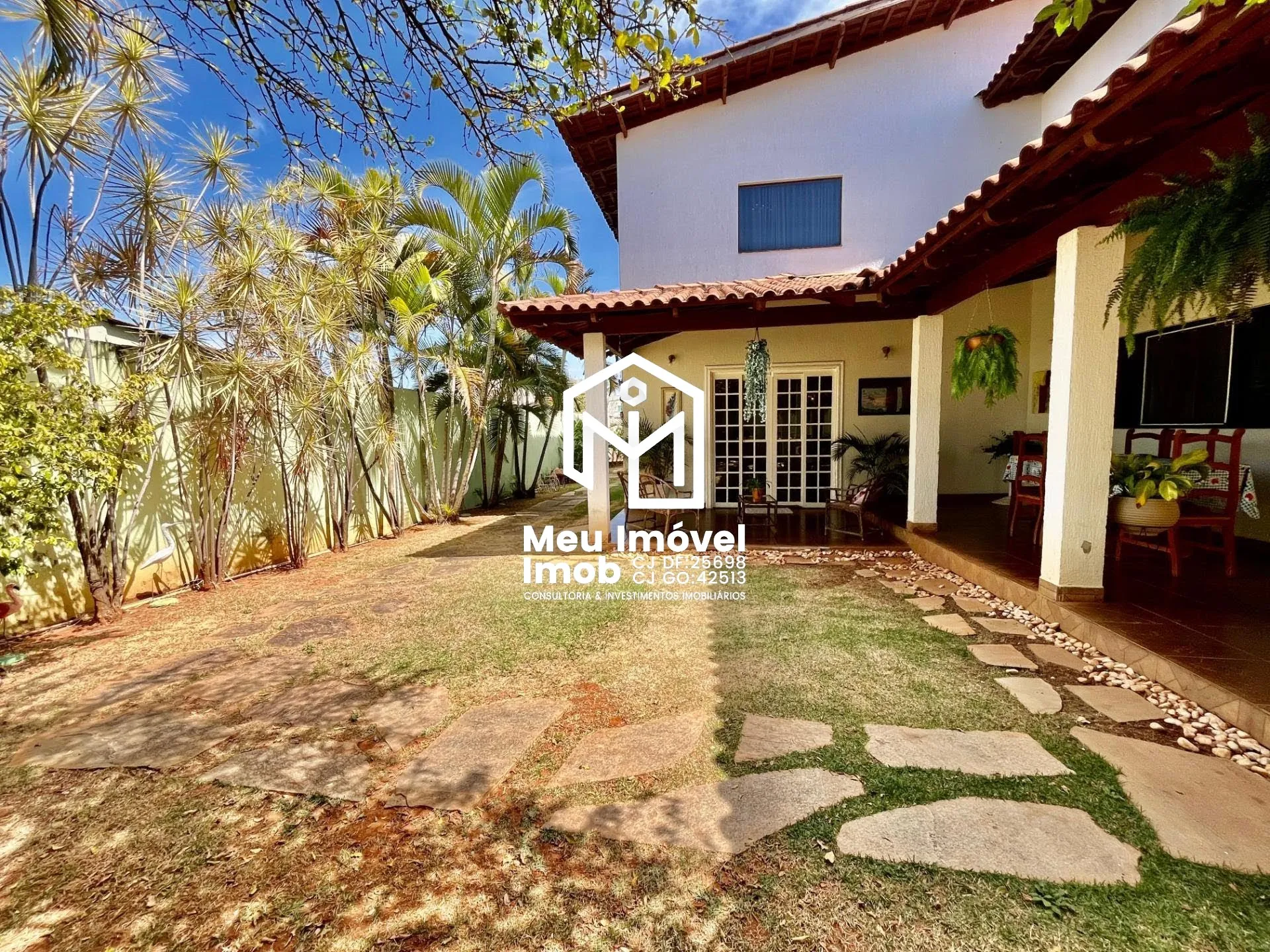 Imagem Casa 06 Quartos 4 Suítes 8 Vagas 775m² Vicente Pires/DF.