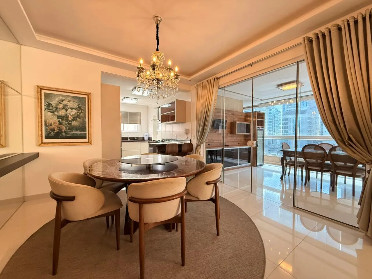 Imagem Apartamento com vista para o mar à venda com 197.7m2 por R$ 2.490.000,00