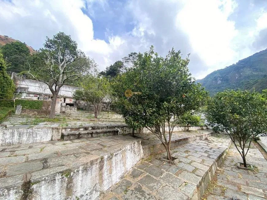 Imagem Casa para Venda em Teresópolis / RJ no bairro Cascata dos Amores
