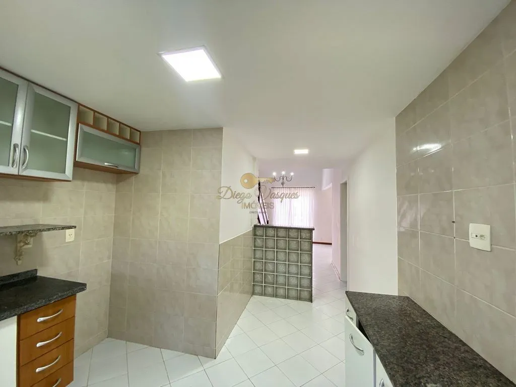 Imagem Casa em Condomínio para Venda em Teresópolis / RJ no bairro Granja Guarani
