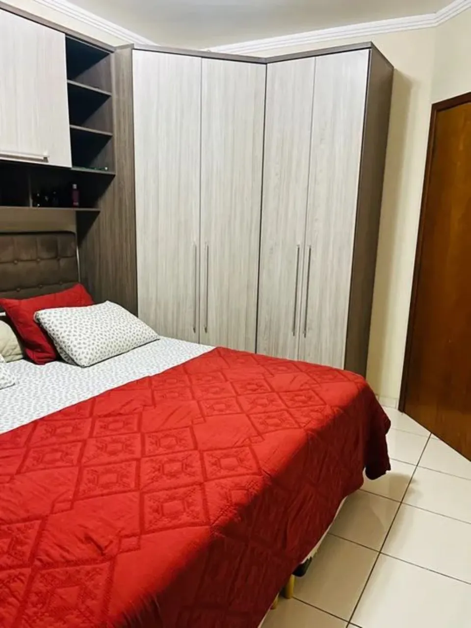 Imagem Imperdível casa à venda em Sorocaba-SP, Jardim Wanel Ville IV: 3 quartos, 1 suíte, 3 salas, 2 banheiros, 3 vagas de garagem, 115m².