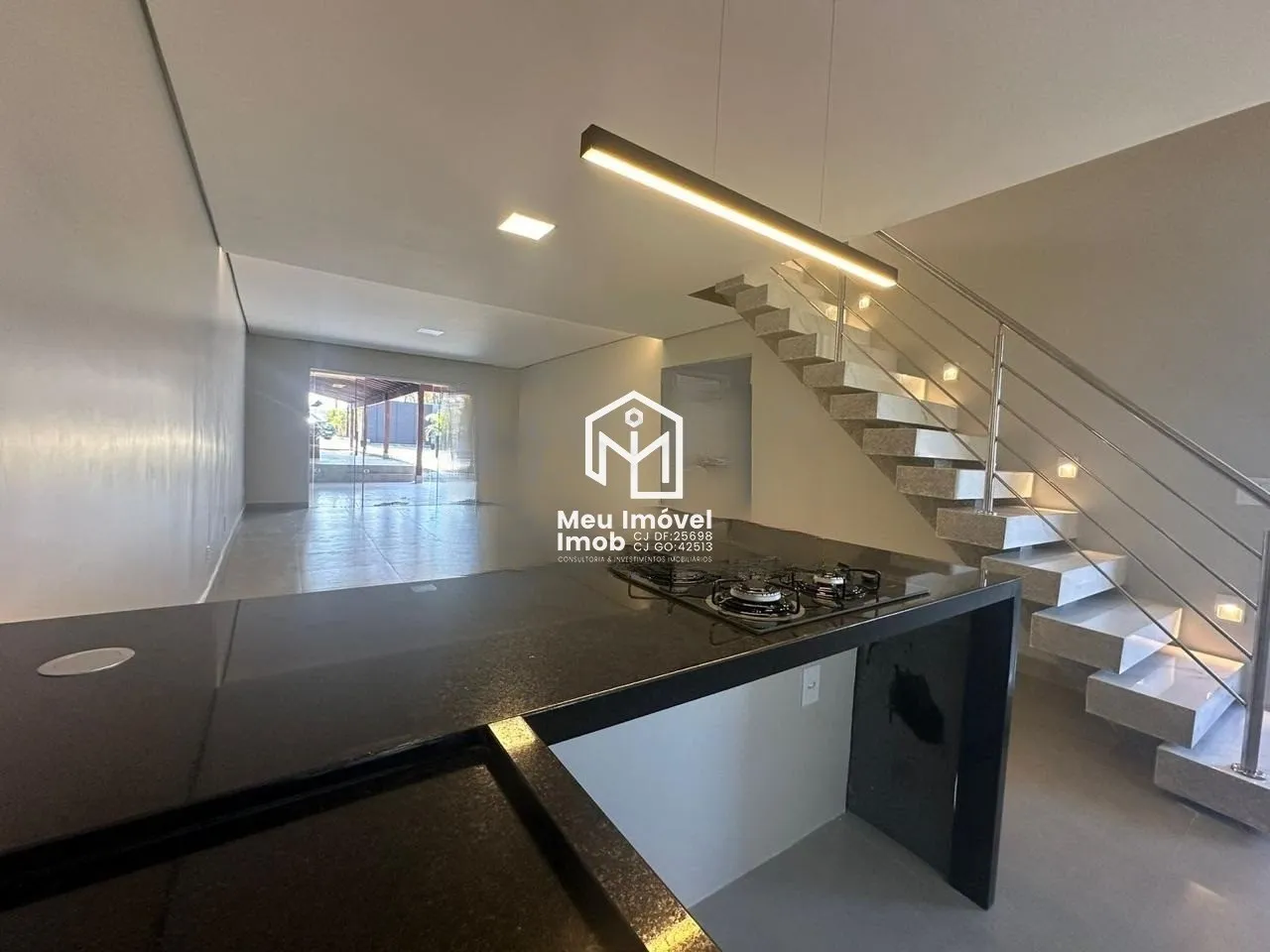 Imagem Casa Condomínio 4 quartos 3 suítes 4 Vagas 300M² Arniqueiras