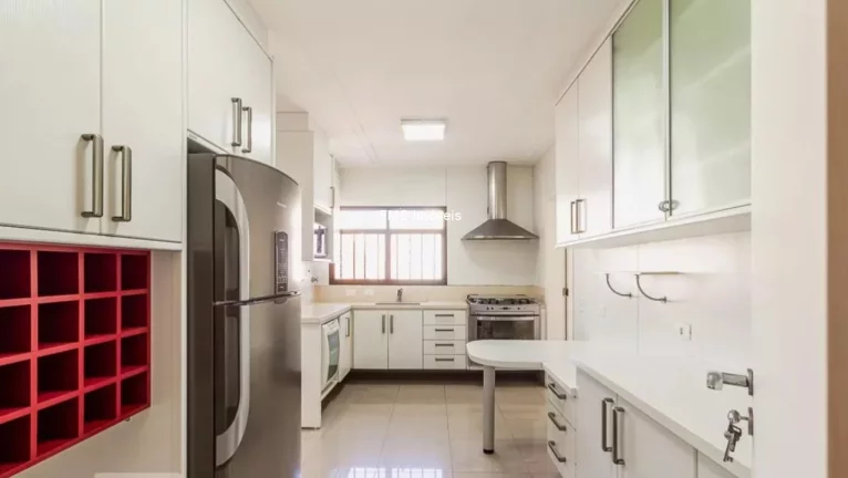 Imagem Imperdível! Apartamento de Luxo em Moema, São Paulo-SP: 3 quartos, 3 suítes, 3 banheiros, 4 vagas de garagem, 230m² de área