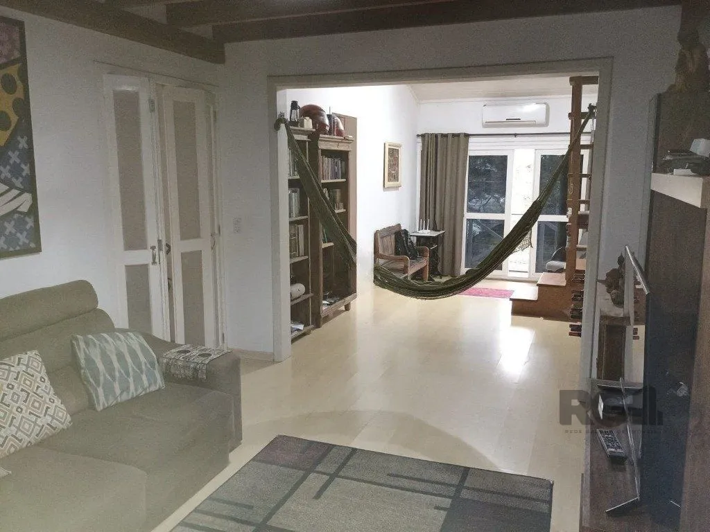 Imagem Casa com 3 dormitórios no bairro Ipanema