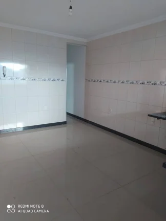EXCELENTE CASA A VENDA BAIRRO NACIONAL