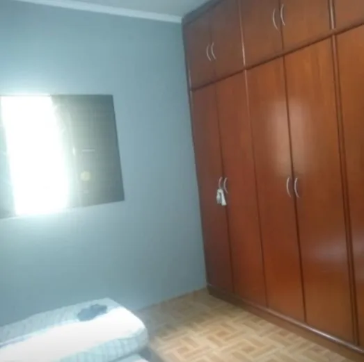 Imagem Essa casa é de 250 mts terreno ótima localização á venda