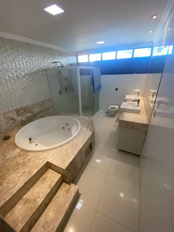 Imagem Casa com 5 Quartos à Venda ou Locação, 858 m² em De Lourdes - Fortaleza