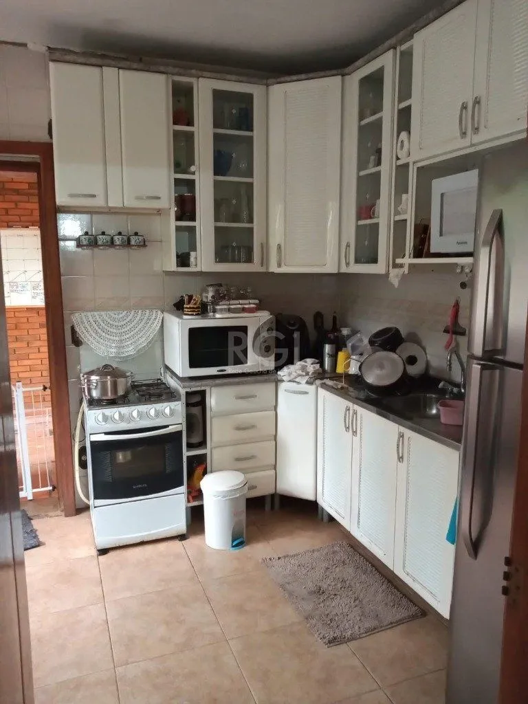 Imagem Casa para Venda - 256.87m², 3 dormitórios, sendo 1 suites, 2 vagas - Teresópolis
