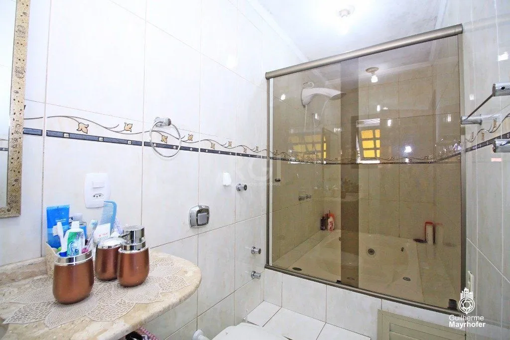 Imagem Casa para Venda - 225.36m², 3 dormitórios, sendo 1 suites, 4 vagas - Camaquã