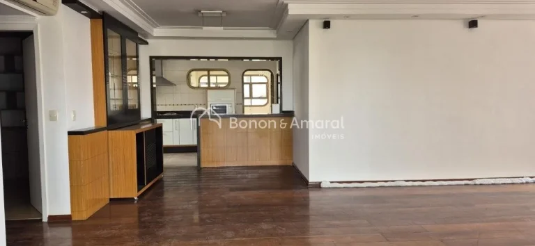 Imagem Apartamento à venda no Edifício Biarritz, com vista encantadora para o sol nascente acima das copa...