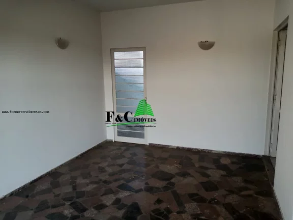 Imagem Casa para Locação em Limeira, Vila Cristóvam, 3 dormitórios, 3 banheiros, 1 vaga