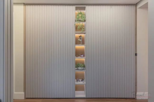Imagem Apartamento semi-mobiliado à venda com 4 suítes, sendo uma master com closet, lavabo, sacada com c...