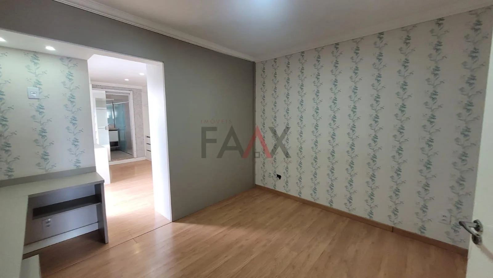 Imagem Sobrado com 3 dormitórios á venda,300.00 m², Alto da XV, GUARAPUAVA - PR