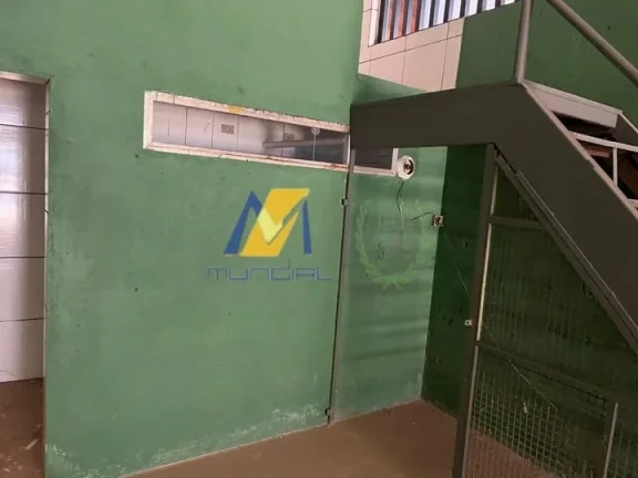 Imagem ???? "Parado você já tá... bora lucrar com esse galpão em Mauá!"