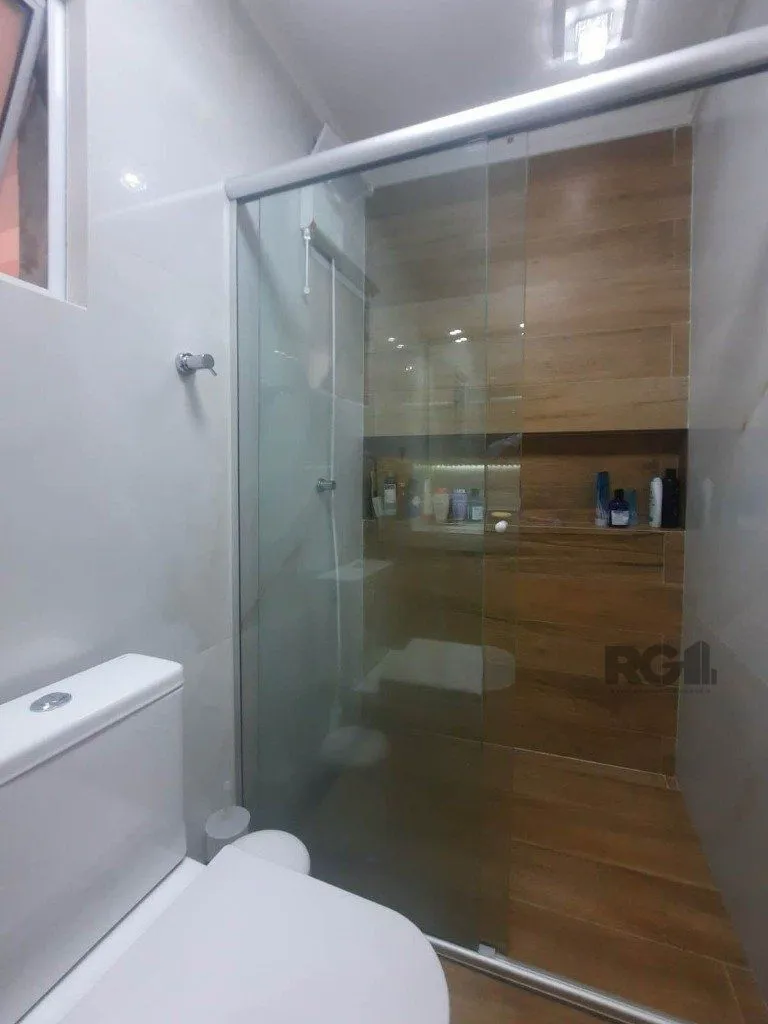 Imagem Excelente casa de 240m² com 4 dormitórios e 2 vagas.