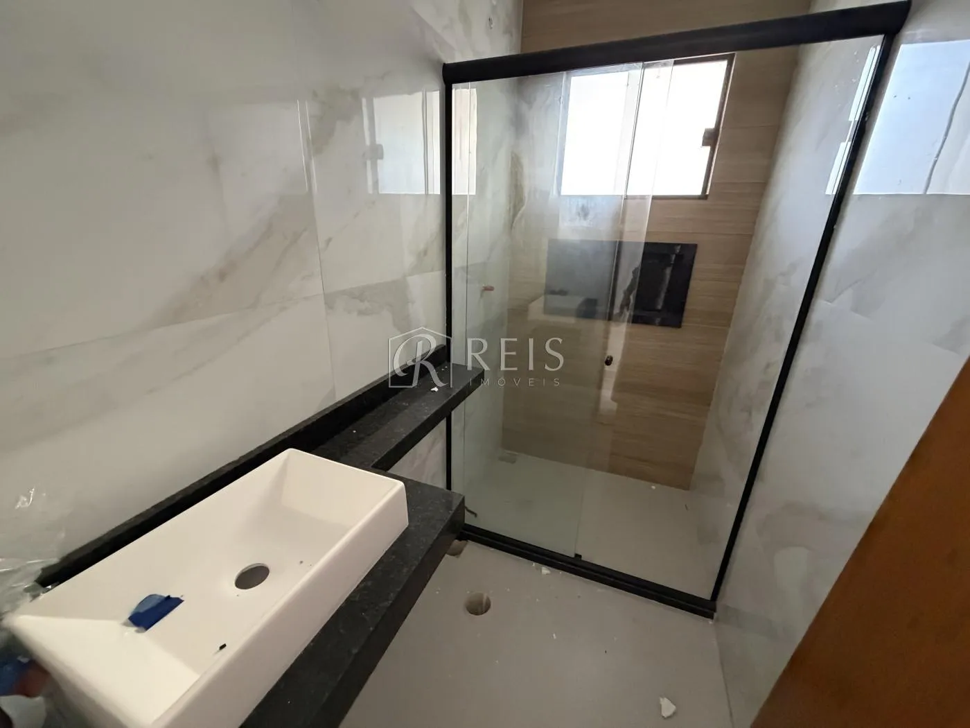 Imagem Casa para Venda em Rio das Ostras, Enseada das Gaivotas, 3 dormitórios, 1 suíte, 2 banheiros, 4 vagas