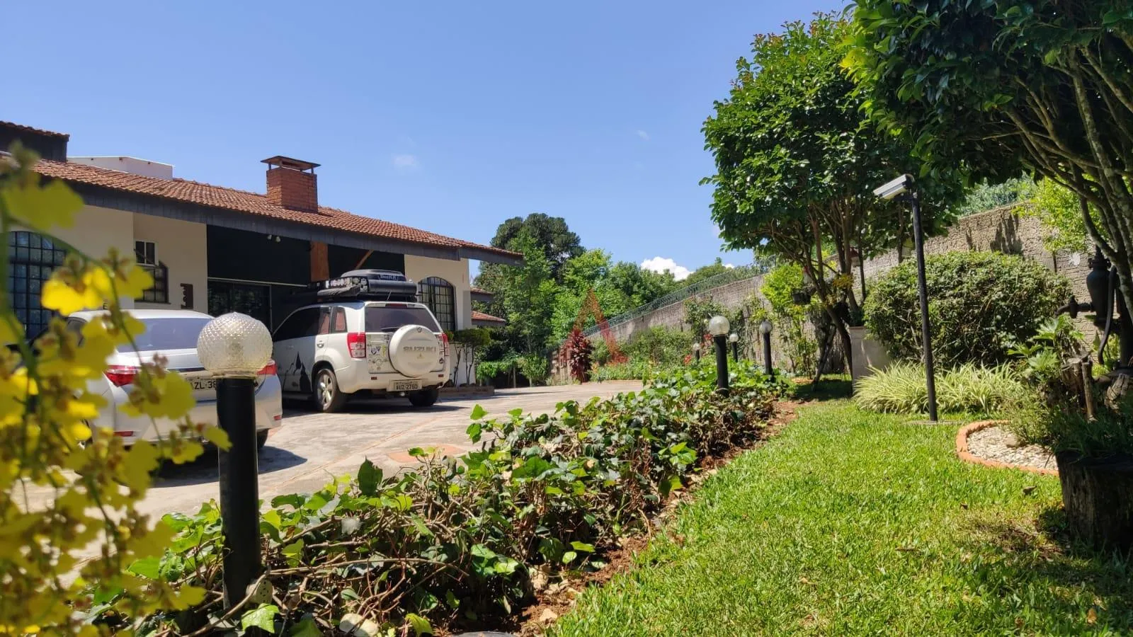 Imagem Casa à venda com ótimo terreno de 2.500m próximo ao Parque Trianon