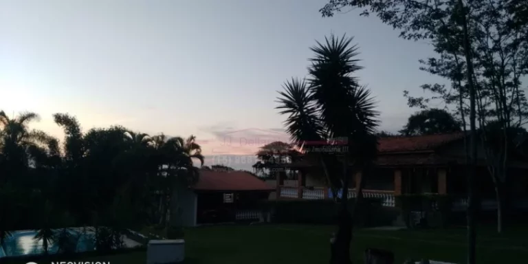 Imagem Chácara formada com muito verde