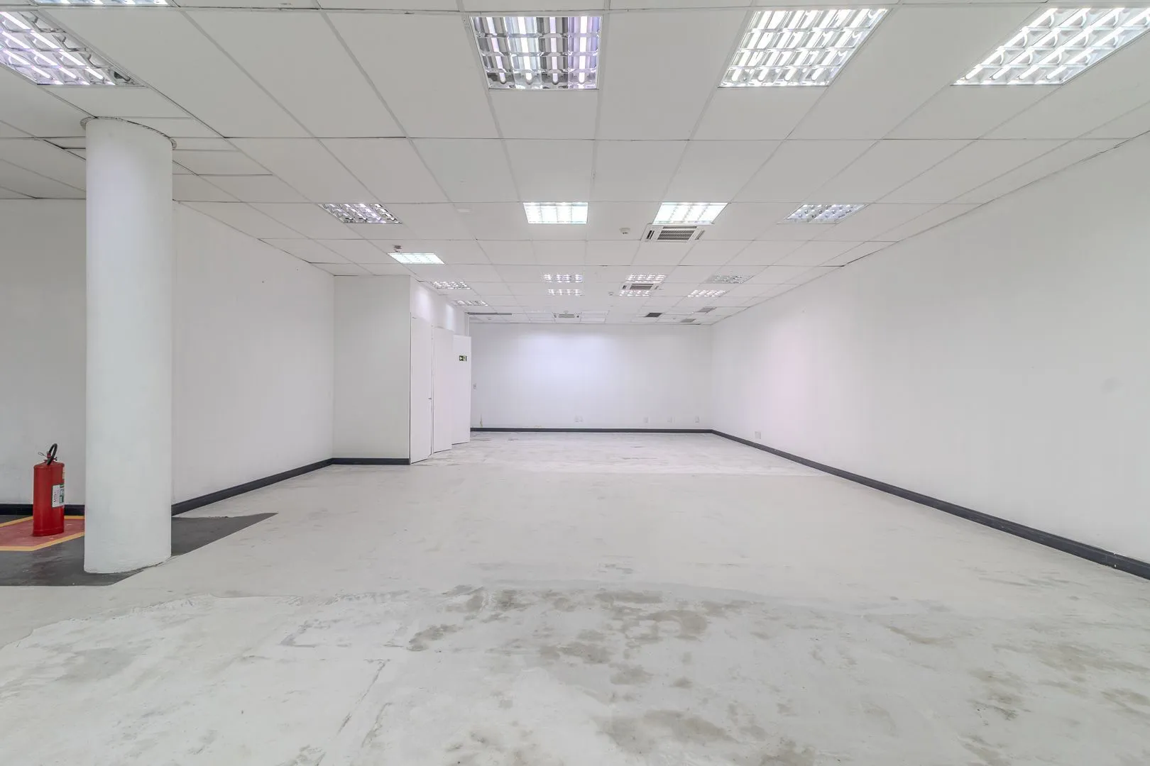 Imagem PRÉDIO COMERCIAL - COMPOSTO DE TÉRREO + 3 PAVIMENTOS