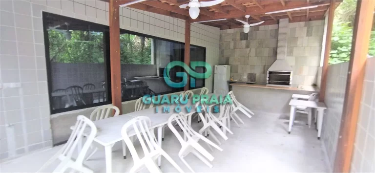 Imagem 3 dormitórios sendo 1 suíte, sala espaçosa para 2 ambientes, banheiro social, cozinha, área de serviço, 2 vagas de garagem