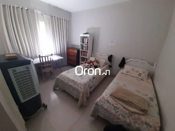 Imagem Casa com 3 dormitórios à venda, 220 m² por R$ 1.450.000,00 - Jardins Lisboa - Goiânia/GO