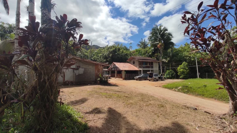 Imagem Propriedade ideal para fazer Sítio para Aluguel. Pois ja tem prontos 8 área com terraplanagem, pronto para construir.