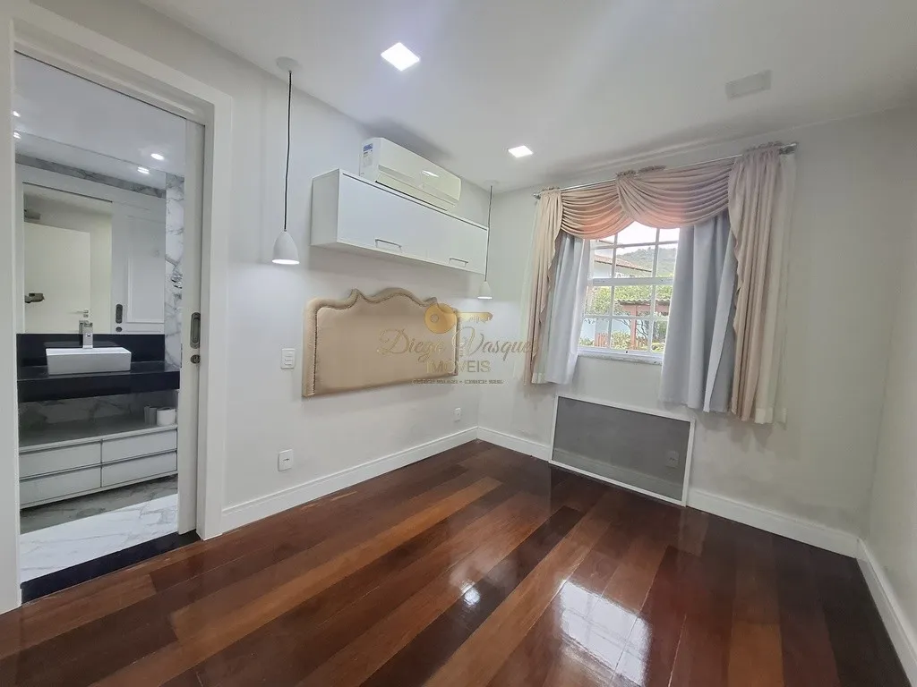 Imagem Casa em Condomínio para Venda em Teresópolis / RJ no bairro Green Valley