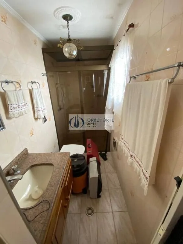 Imagem Casa com 4 dormitórios 1 suíte 3 vagas na chácara Mafalda .