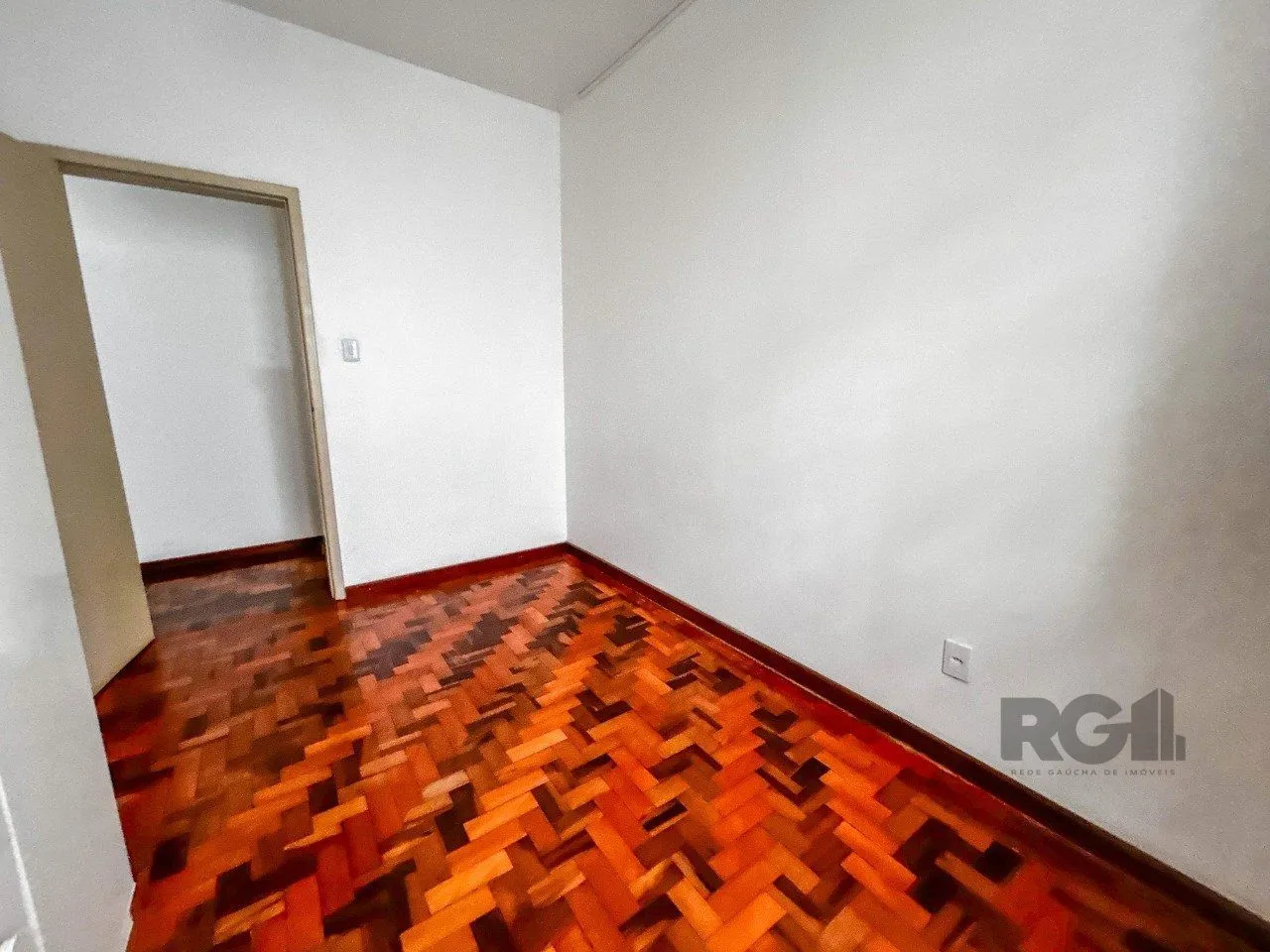 Imagem Apartamento com 3 quartos, 1 suíte, no bairro Rio Branco, Porto Alegre/RS