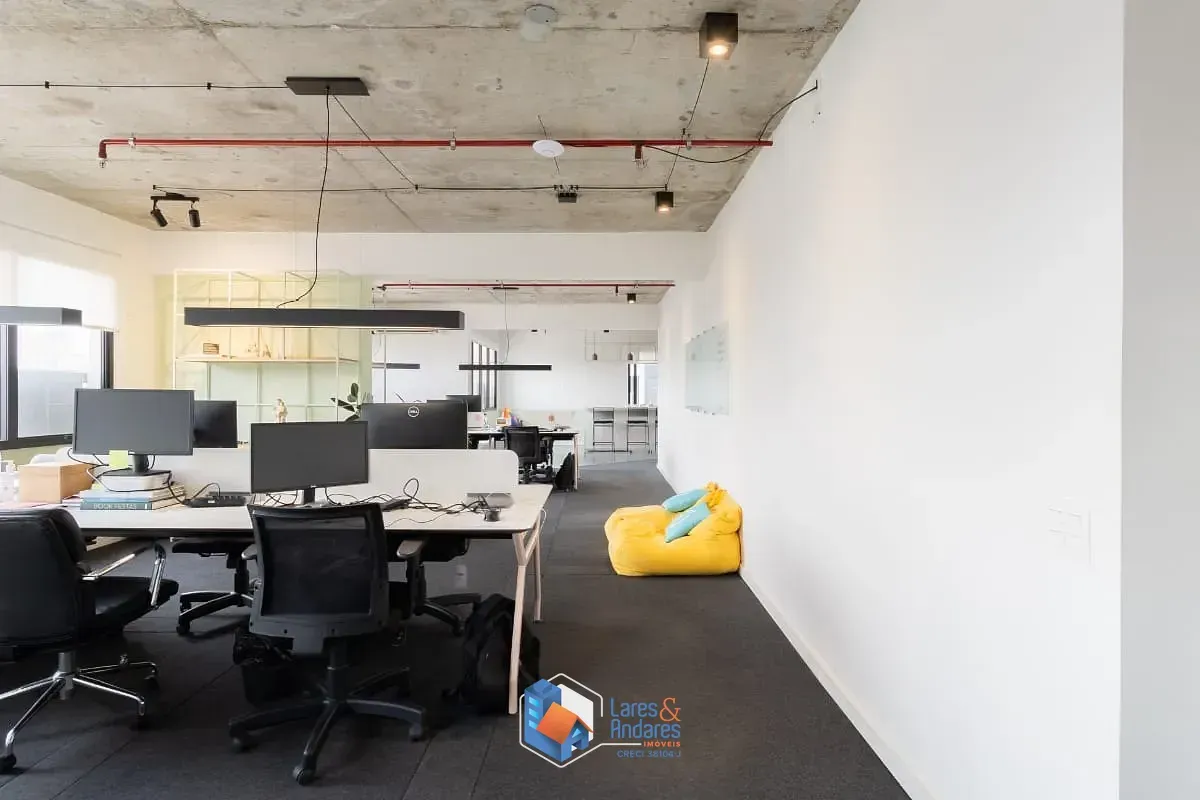 Imagem Conjunto comercial para venda em Pinheiros, 65m²
