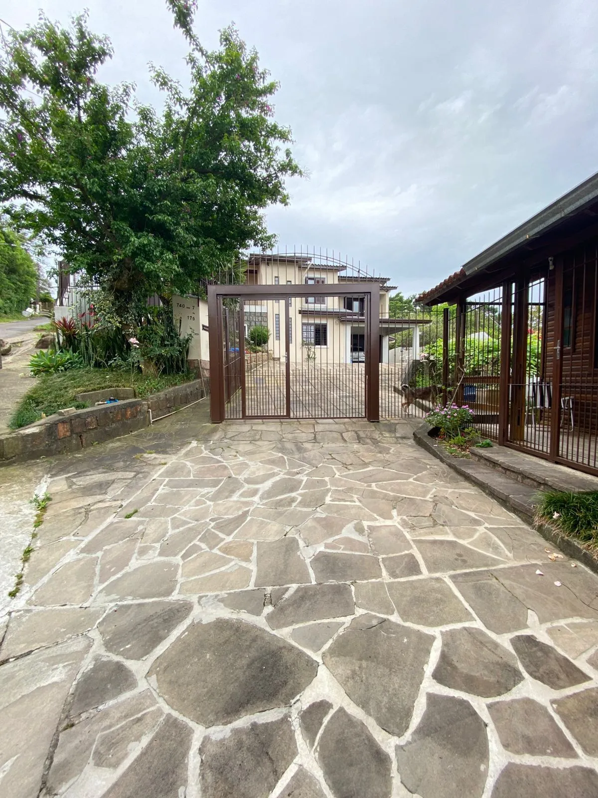 Imagem Casa Residencial à Venda em Porto Alegre
