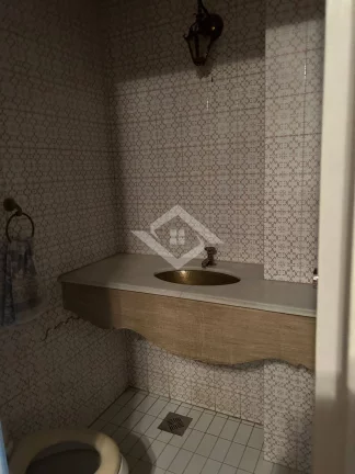 Imagem Apartamento Exclusivo à Venda em Copacabana: 330m², 4 Quartos, Sol da Manhã