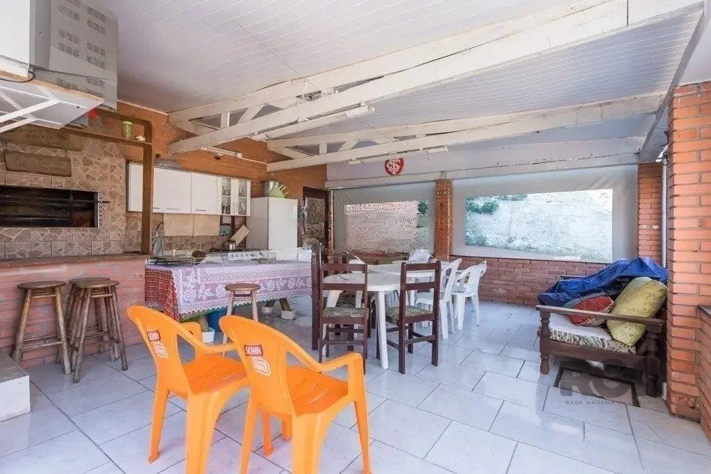 Imagem Casa de 3 dormitórios no bairro Jardim Carvalho
