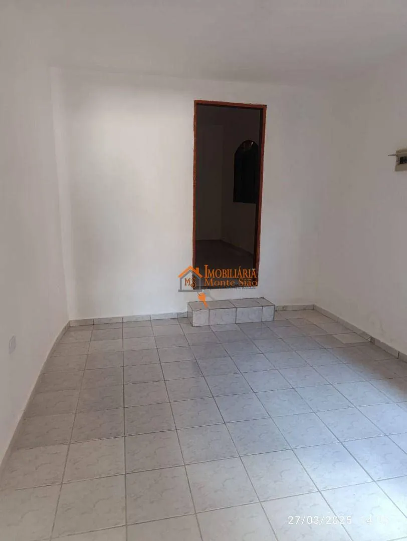 Imagem Sobrado com 3 dormitórios à venda, 125 m² por R$ 370.000,00 - Vila Fátima - Guarulhos/SP
